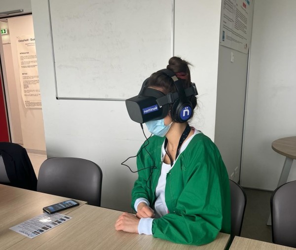 Des casques de réalité virtuelle pour les soignants du CHU de Rennes